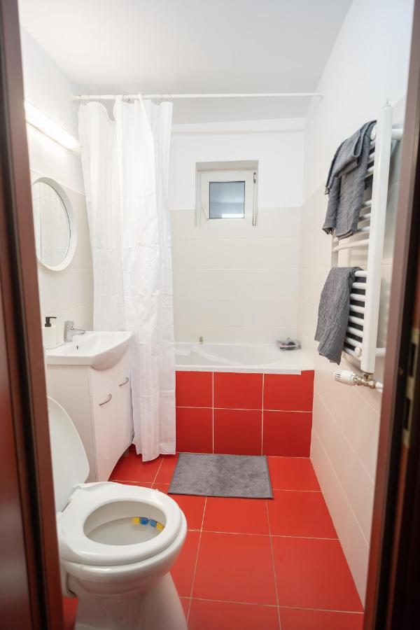 Spacious 2Br Dristor Apartment Букурещ Екстериор снимка
