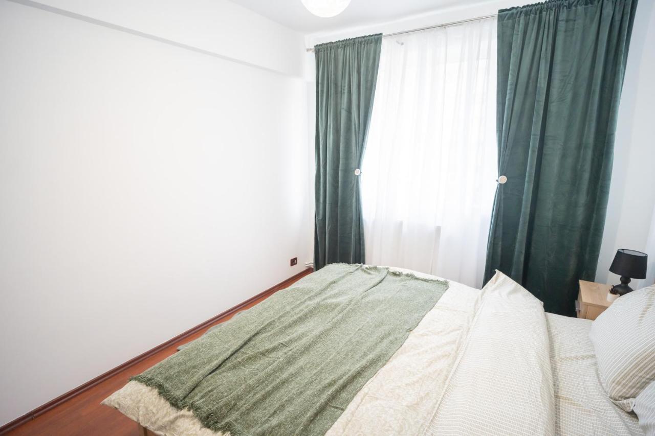 Spacious 2Br Dristor Apartment Букурещ Екстериор снимка